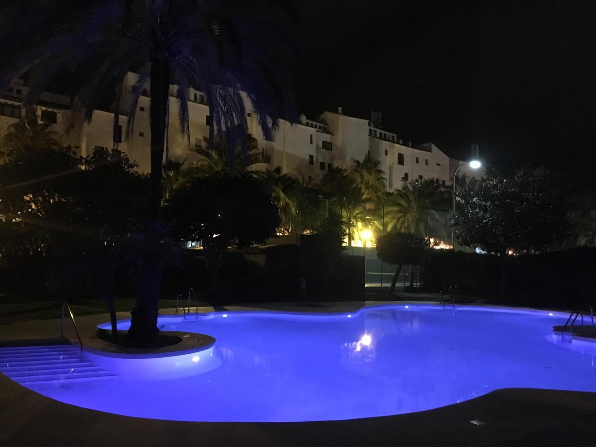 Jardines Del Puerto Apartment Марбеля Екстериор снимка